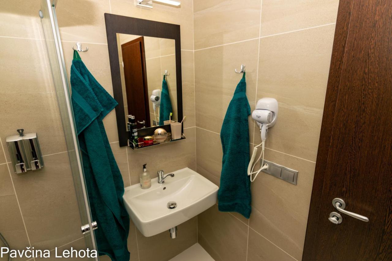 Privat Air - Pavcina Lehota Apartment ลิฟตอฟสกีมิคูลาช ภายนอก รูปภาพ
